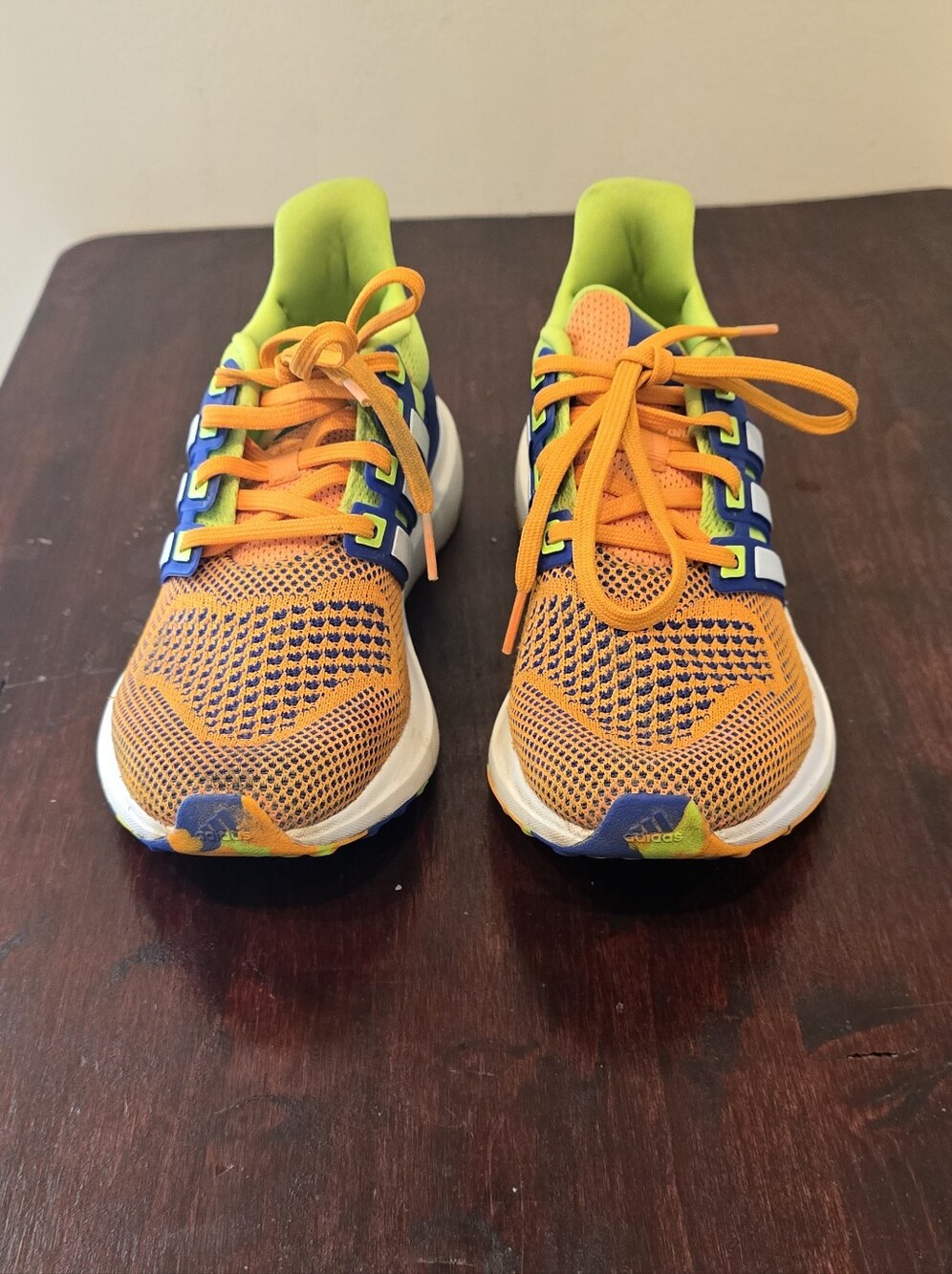 Adidas UBounce DNA sneakers Sz. 6 UNISEX